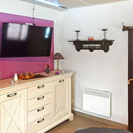 1 Bedroom Stunning In 펜션